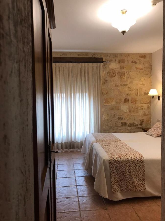 Hostal Decerca Prádena Exterior foto