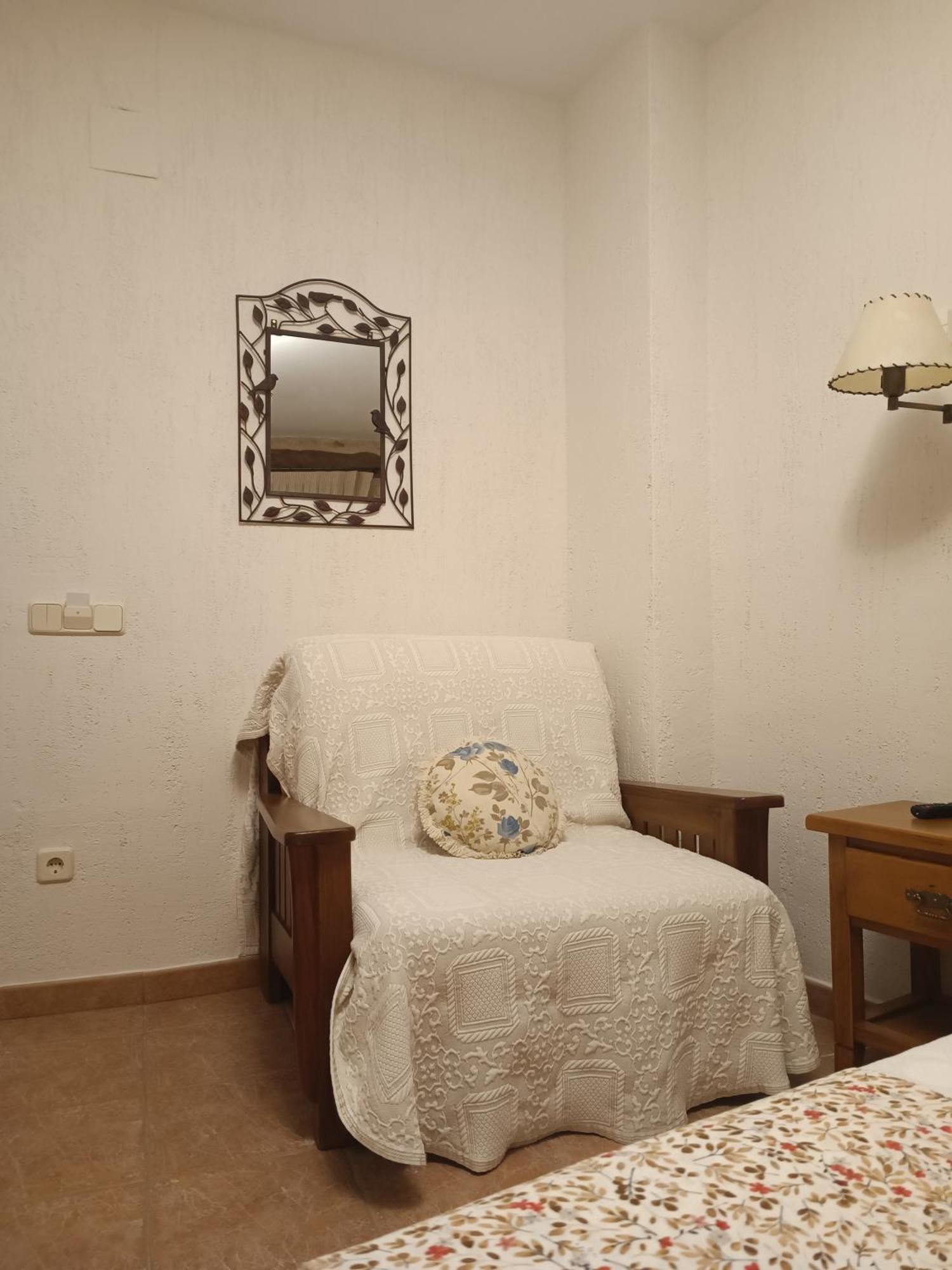 Hostal Decerca Prádena Cameră foto
